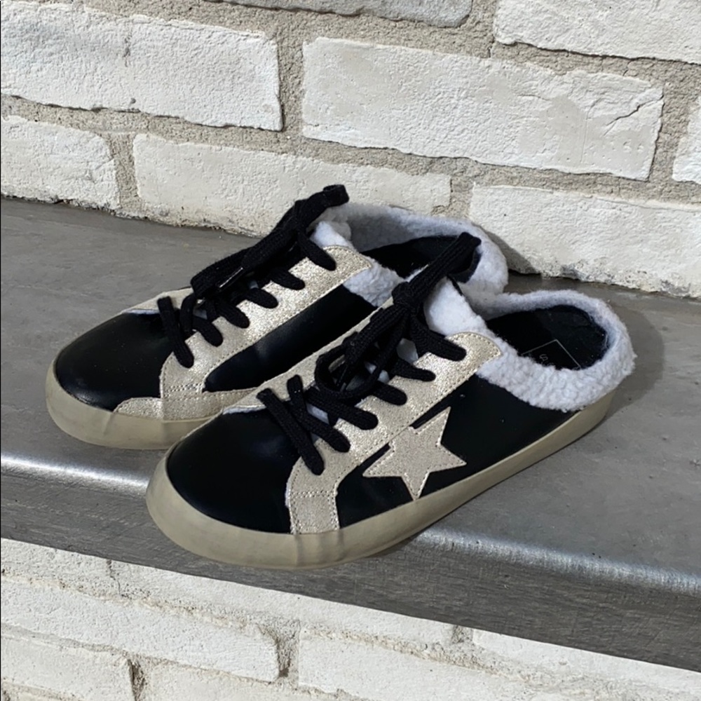 Slip on sneaker